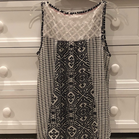 Patterned Tank Top - Picture 4 of 5